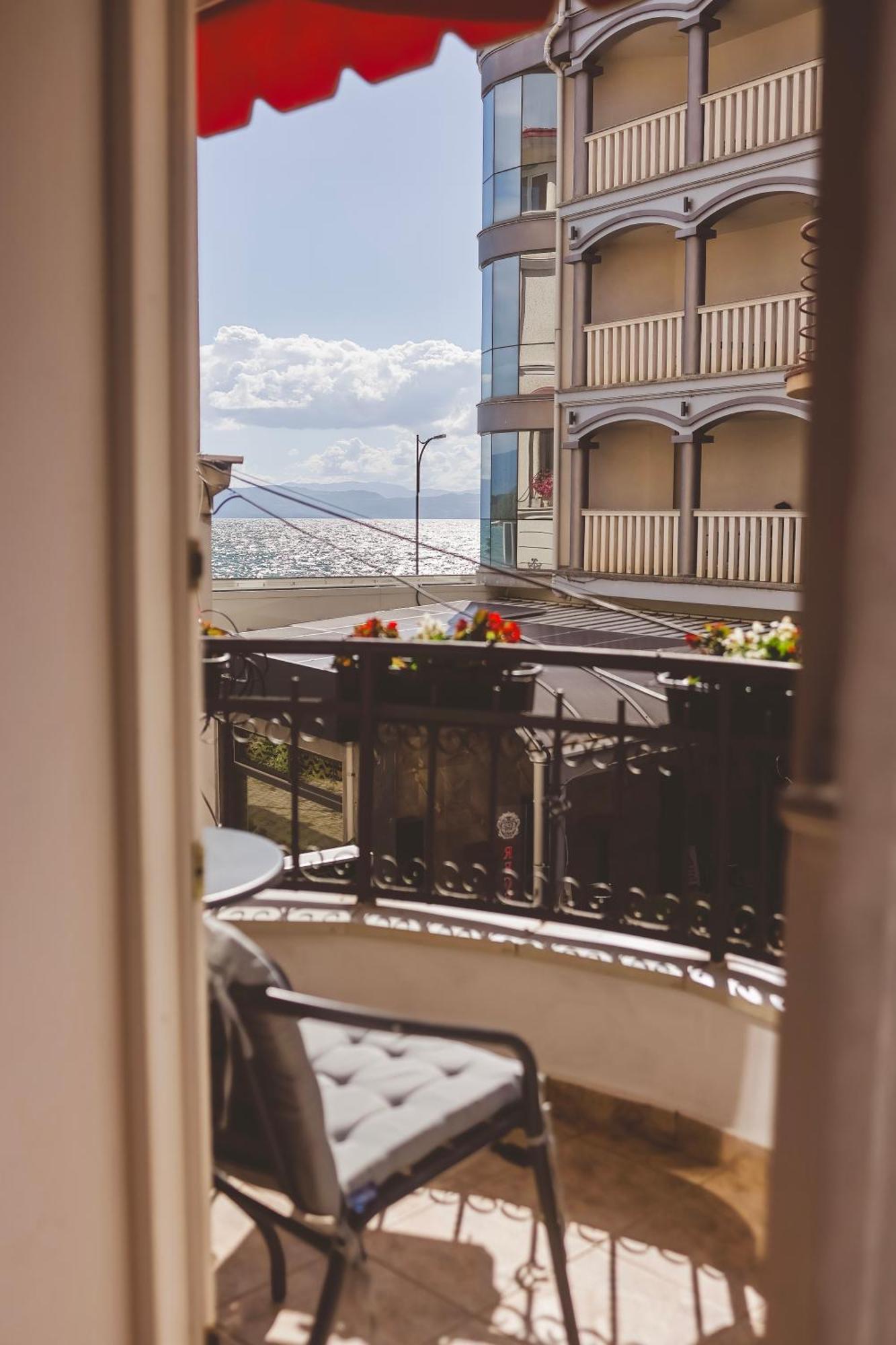 Ammotti Hotel Ohrid Ngoại thất bức ảnh