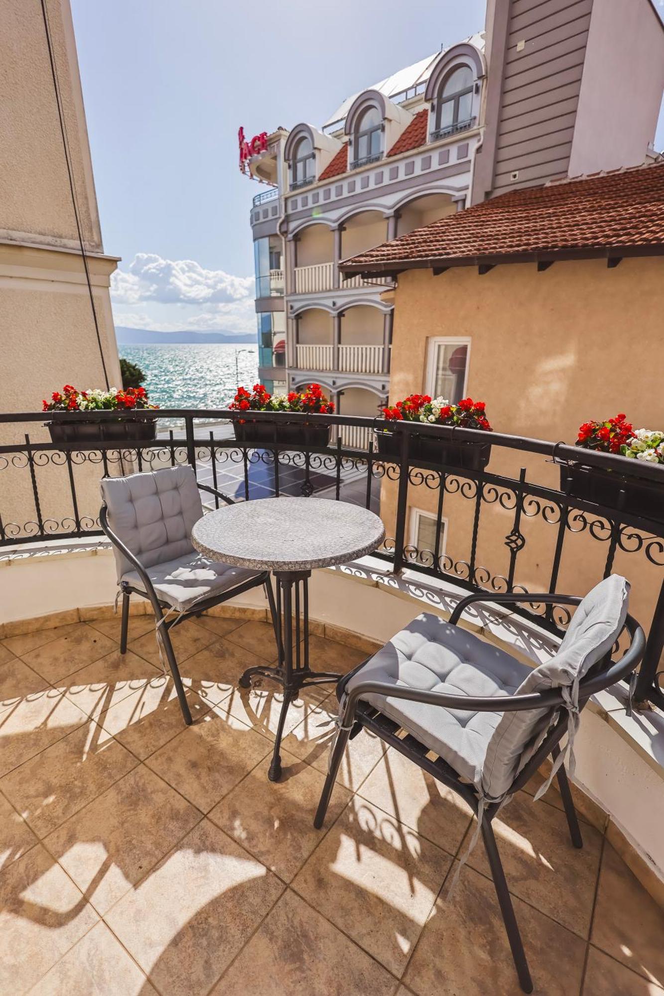 Ammotti Hotel Ohrid Ngoại thất bức ảnh