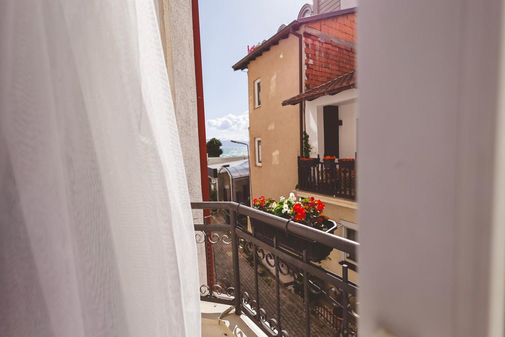 Ammotti Hotel Ohrid Ngoại thất bức ảnh